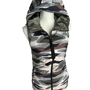 Lululemon Athletica Reversible Camo Vest in Olive